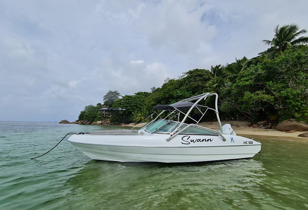 Half Private Charter (3 hours) - Silver Craft 19ft Speed Boat